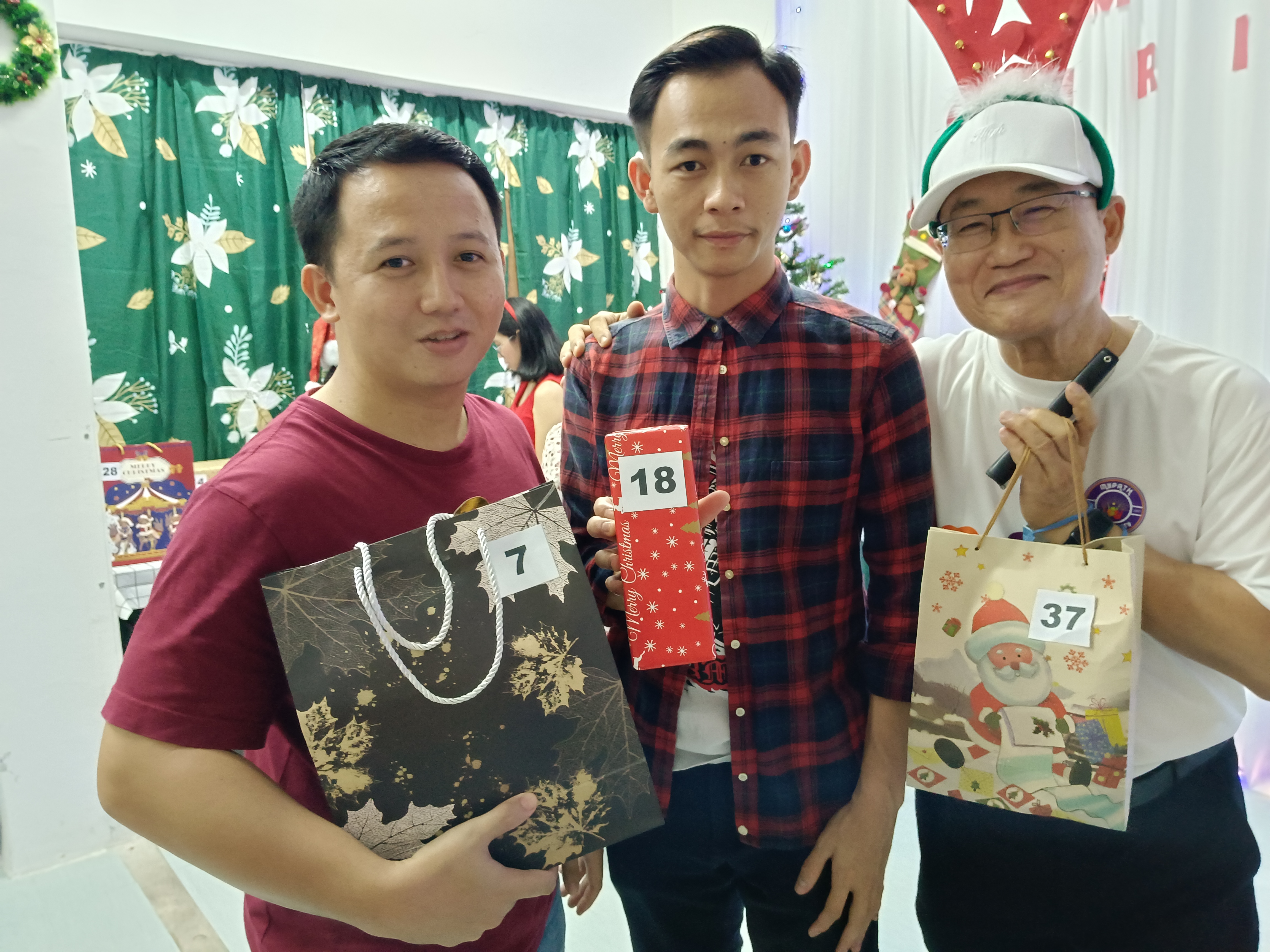 Pesta Natal Keluarga MyPath 14